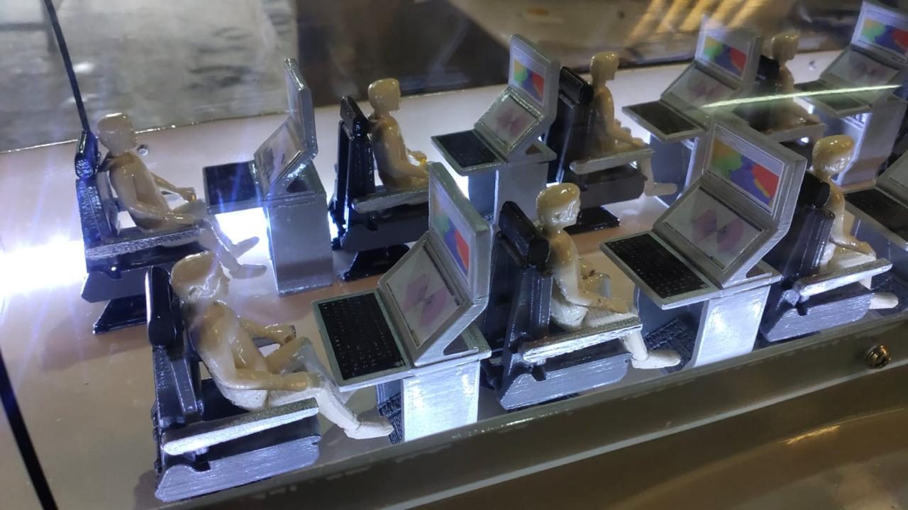 Selective Laser Sintering (SLS)